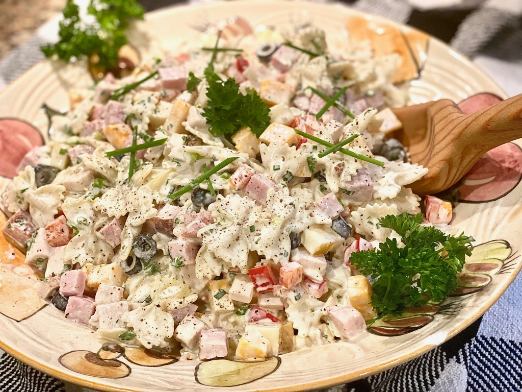 Chef Salad Pasta&nbsp;Salad!